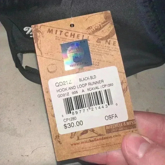 NWT Mitchell & Ness Cleveland Cavaliers logo hat - Picture 6 of 6